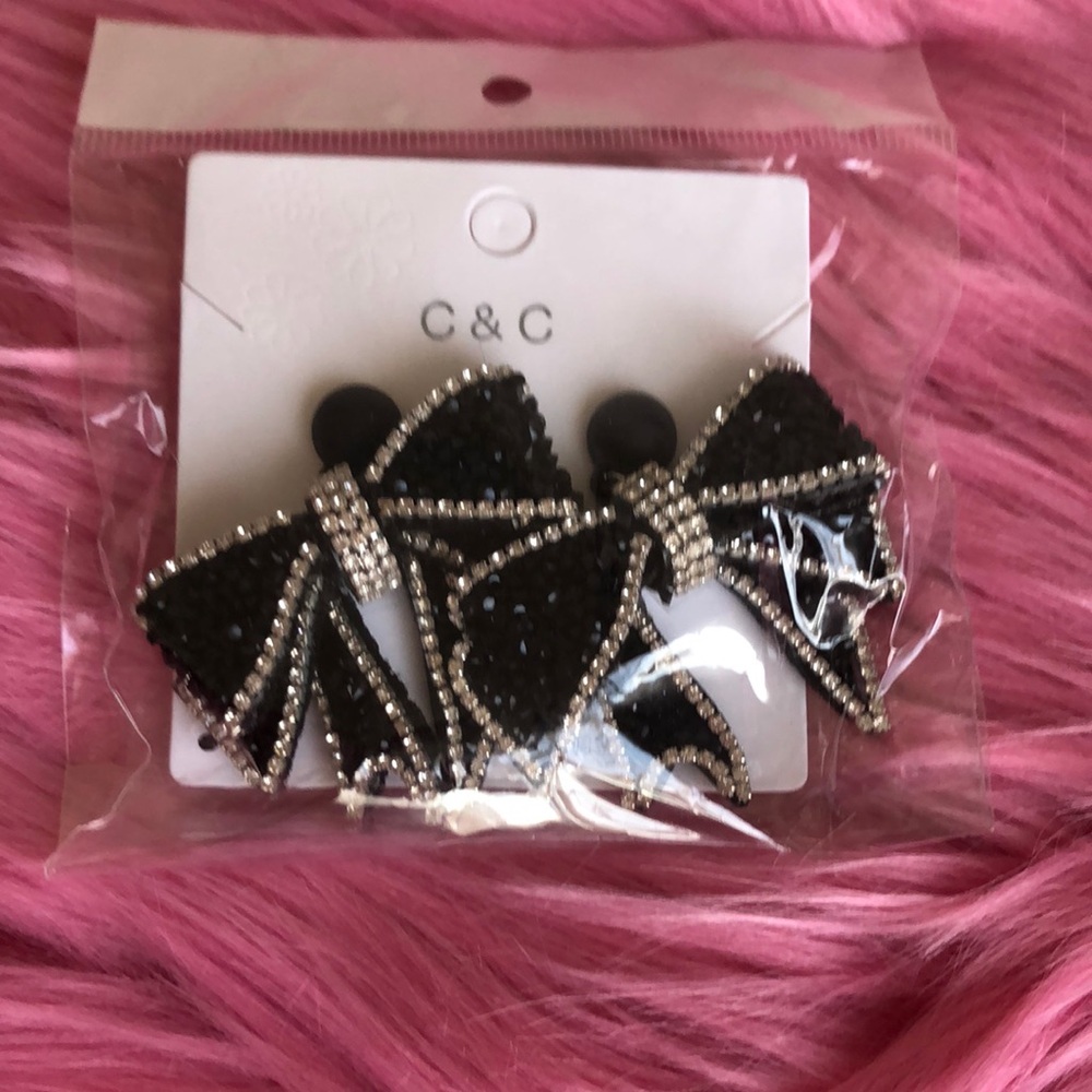 🖤NWOT C & C Black Bows  and Silver Rhinestone Earrings🖤